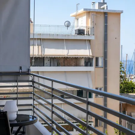 Helson Blu Marina Apartment * Каламата