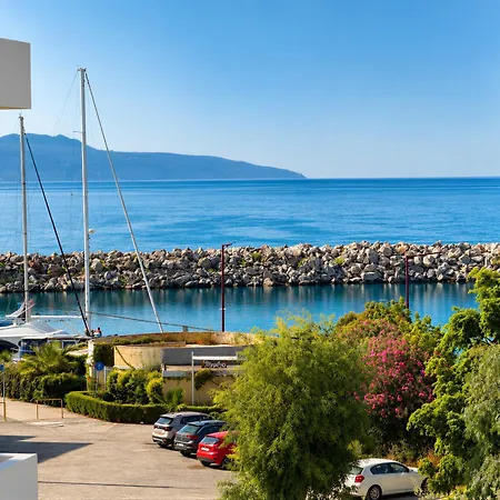 Helson Blu Marina Apartment Апартаменты