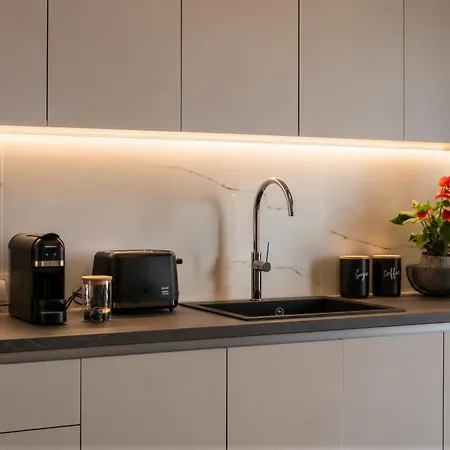 Helson Blu Marina Apartment * Каламата